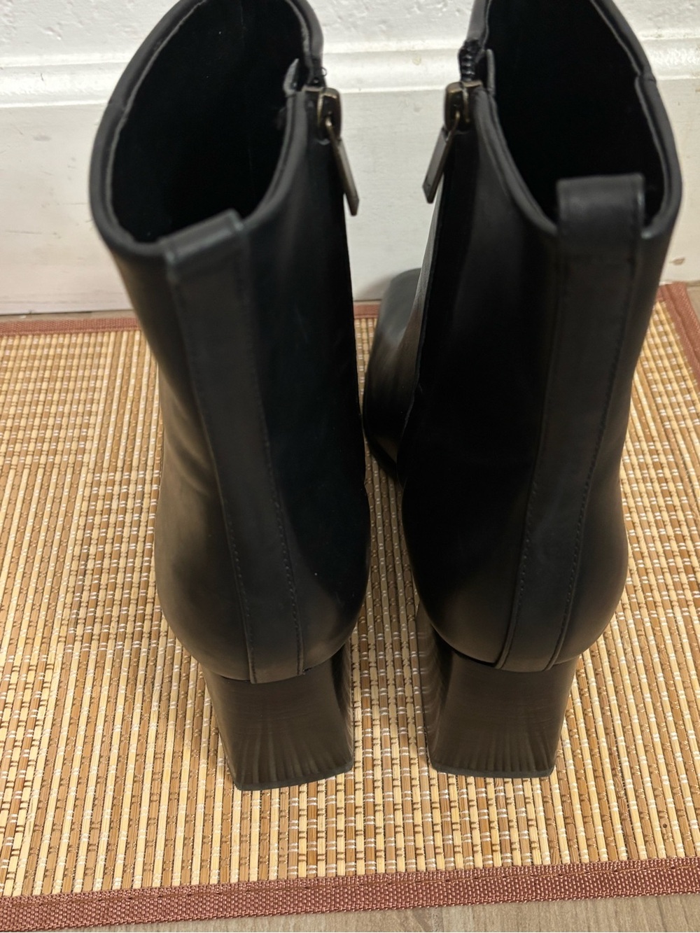 Marc Fisher LTD FLORIA Ankle Boot Size: 9M - Picture 3 of 6